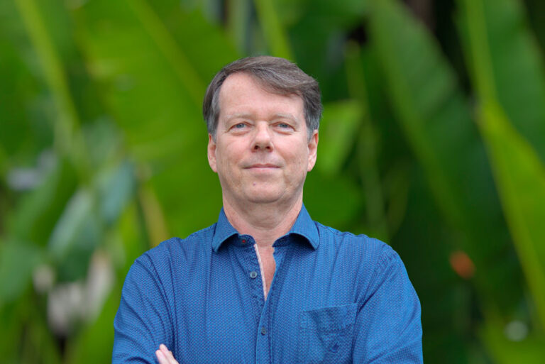 Prof. Rudolf Huebner Diretor